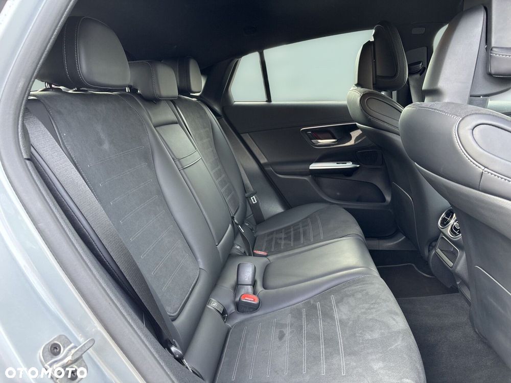 Mercedes-Benz GLC - 22
