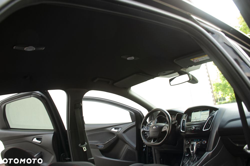 Ford Focus 1.5 EcoBlue Start-Stopp-System ST-LINE STYLE - 25