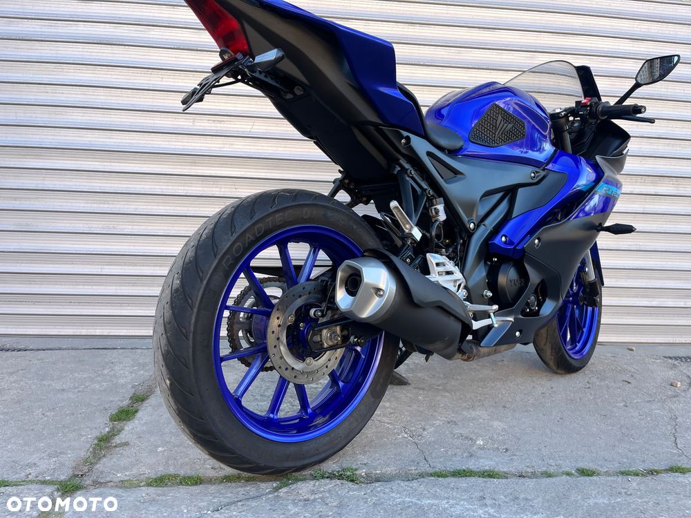 Yamaha YZF - 37