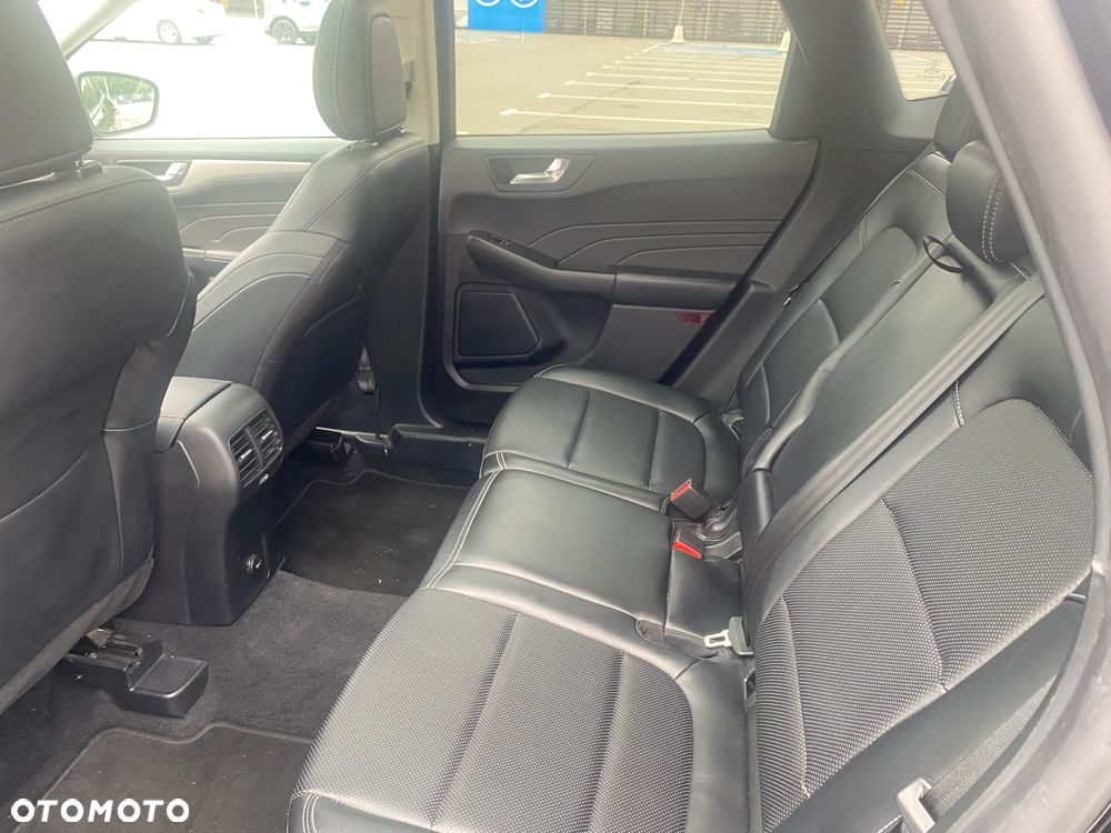 Ford Kuga - 4