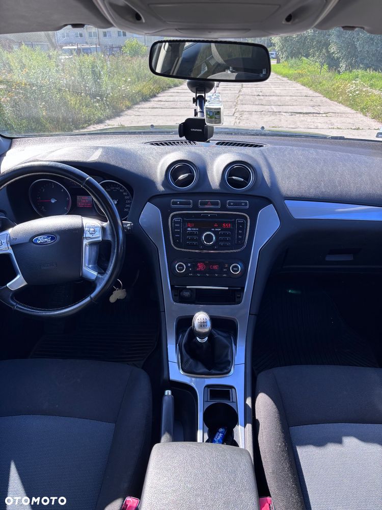 Ford Mondeo 2.0 TDCi Ambiente - 5
