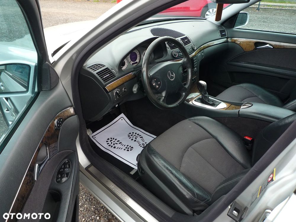 Mercedes-Benz Klasa E 220 CDI T Avantgarde - 11