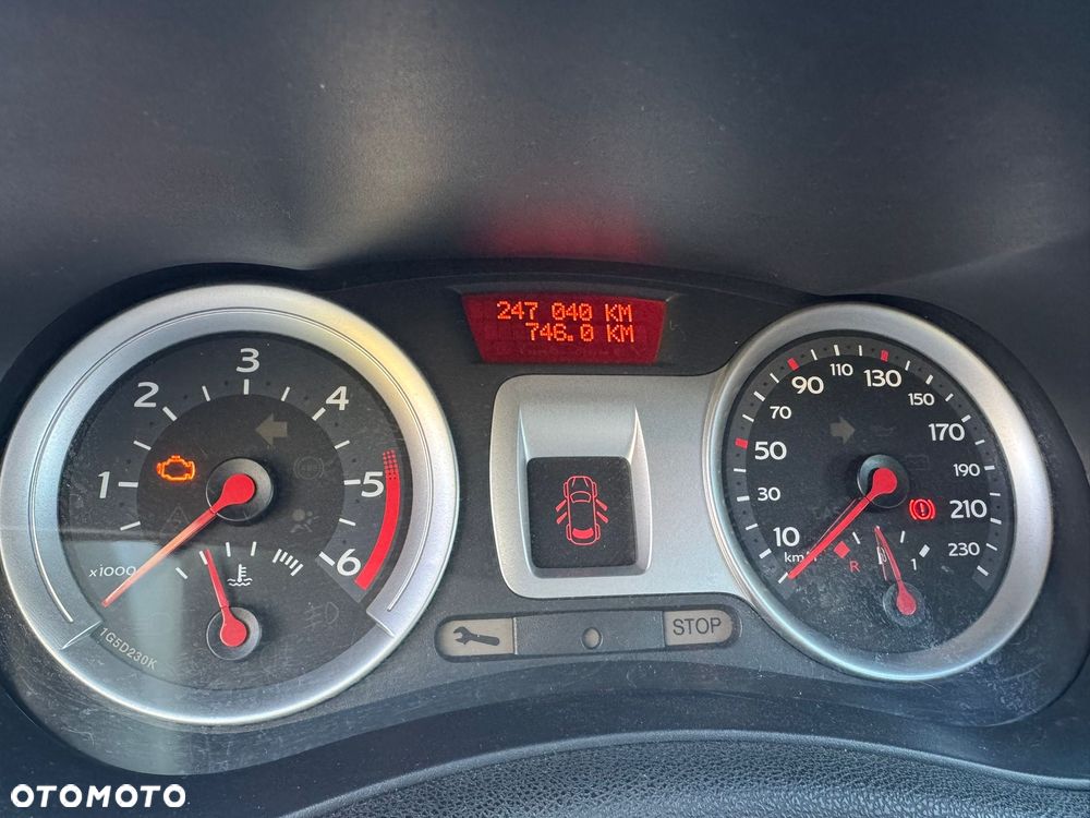 Renault Clio 1.5 dCi FAP Privilege - 6