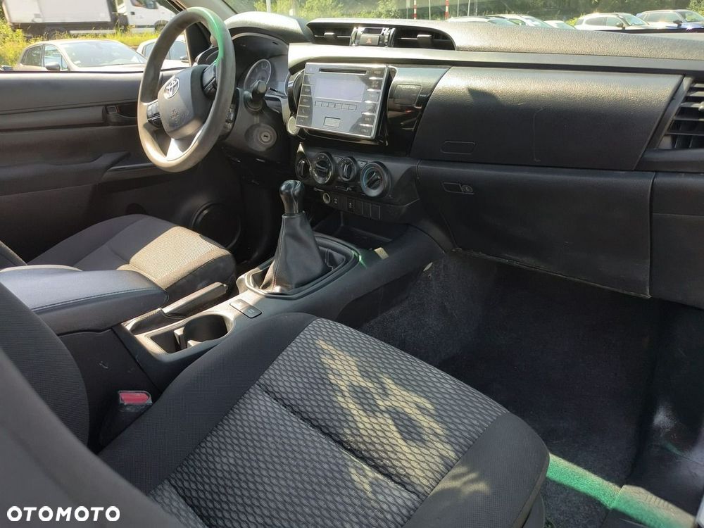 Toyota Hilux - 9