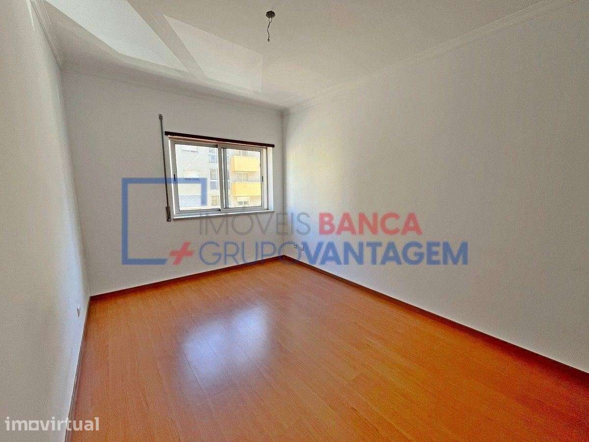 APARTAMENTO T3 A VENDA - Grande imagem: 4/13
