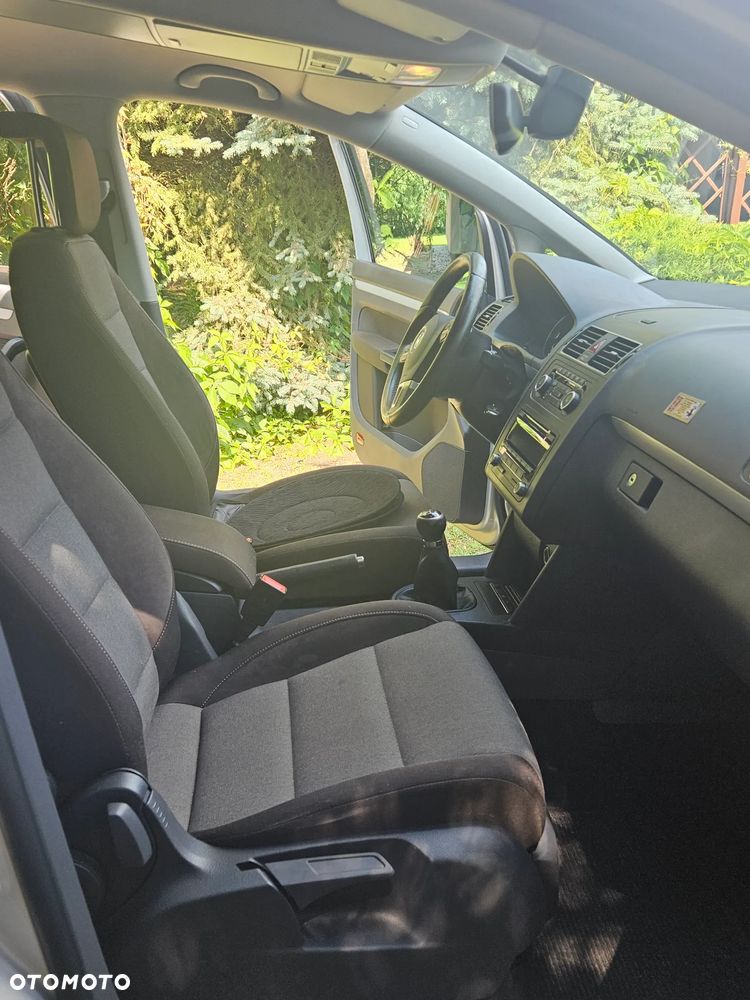 Volkswagen Touran 1.4 TSI STYLE - 9
