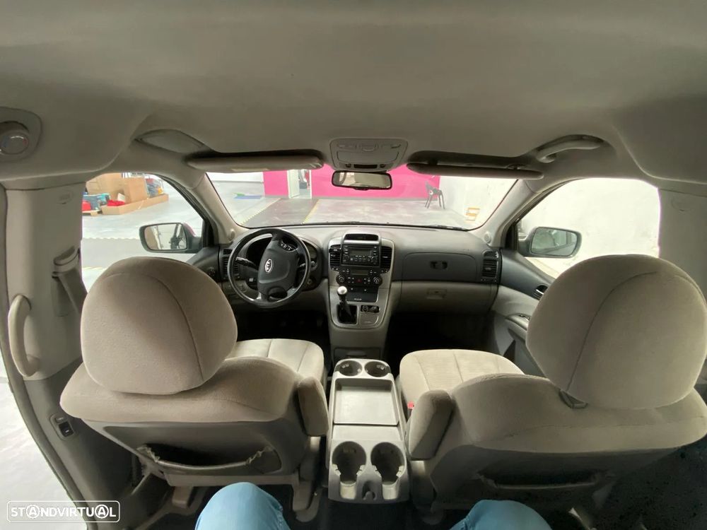 Kia Carnival 2.9 CRDi EX - 3