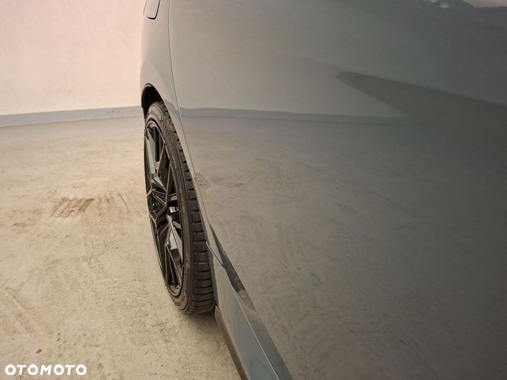 BMW Seria 2 M235i xDrive ColorVision Edition - 21