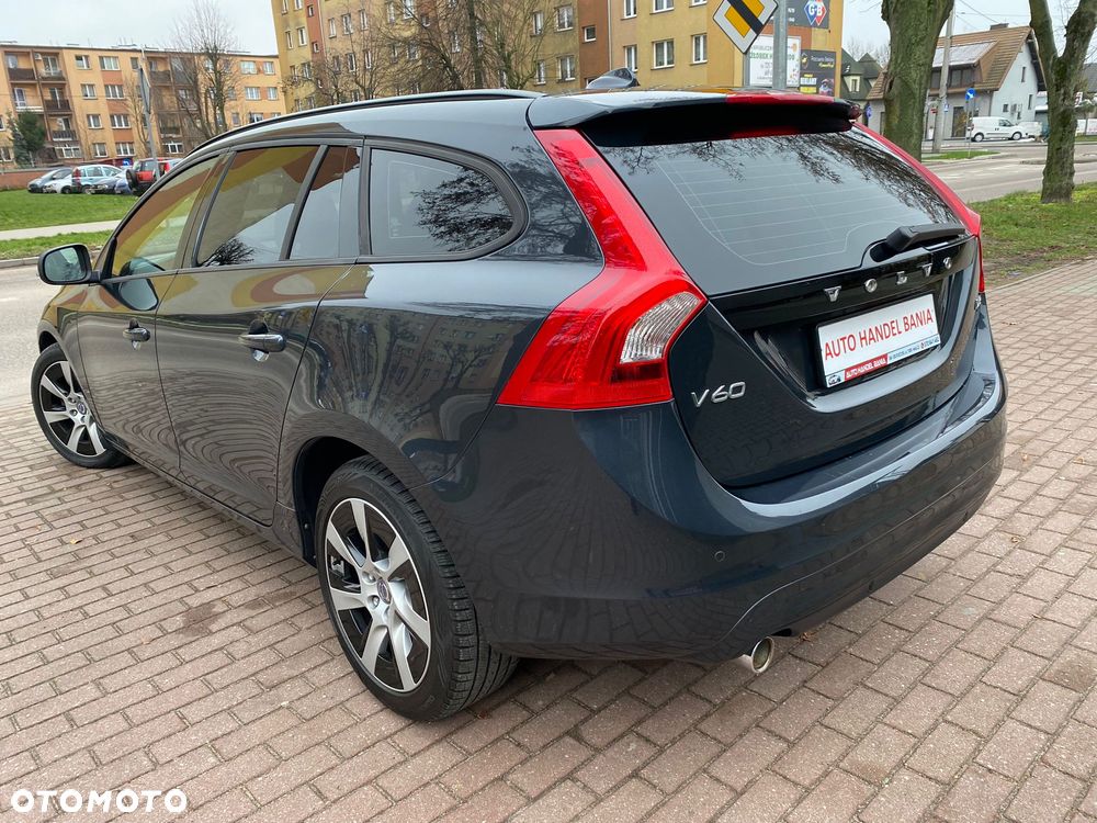 Volvo V60 D3 Geartronic Momentum - 24