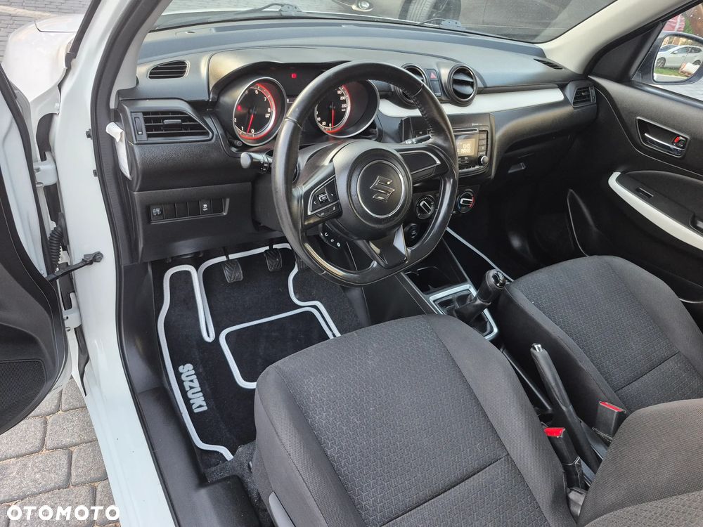 Suzuki Swift - 6