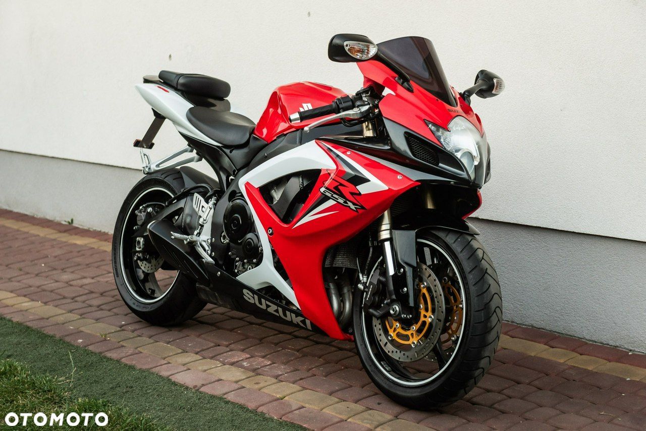 Suzuki GSX-R - 1