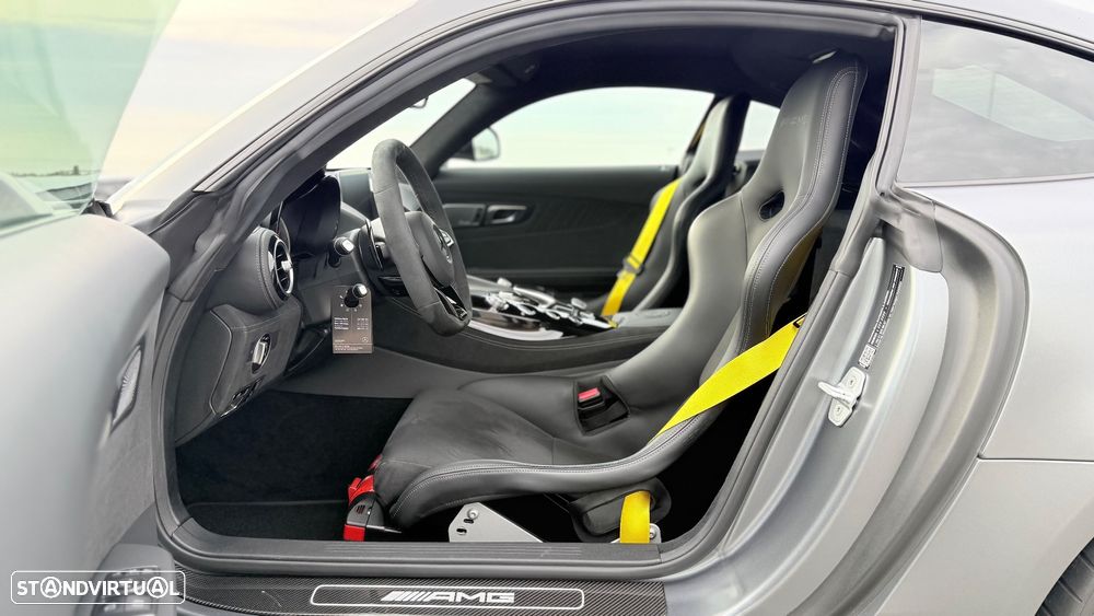 Mercedes-Benz AMG GT R - 27