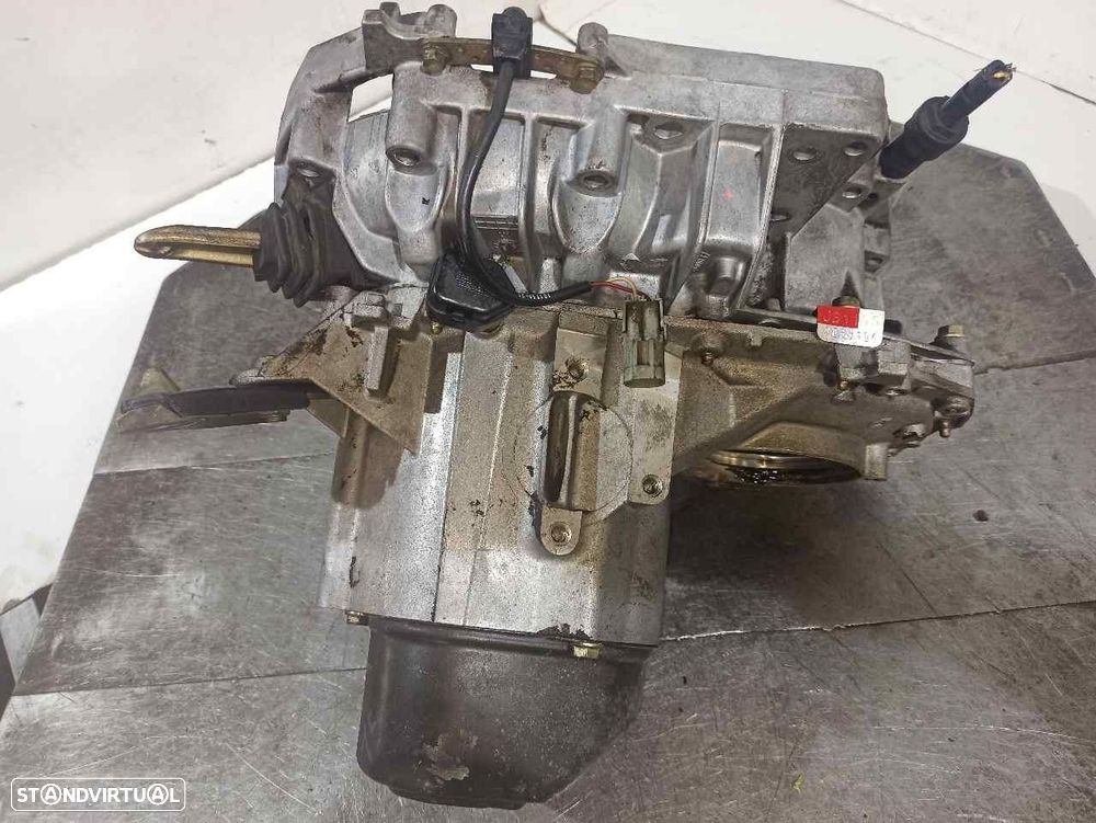 CAIXA VELOCIDADES RENAULT MEGANE I 1996 - 4
