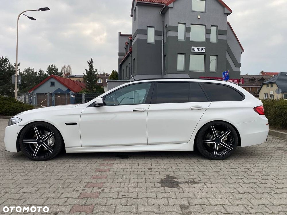 BMW Seria 5 525d xDrive - 2