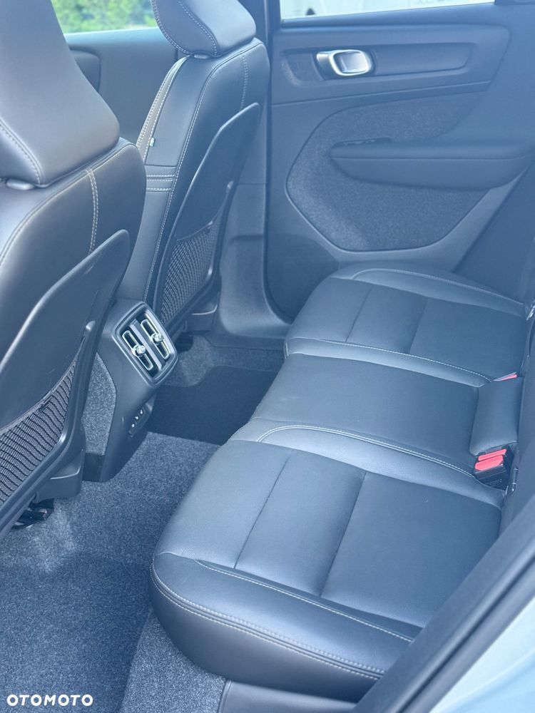 Volvo XC 40 B5 AWD Ultimate Dark - 17