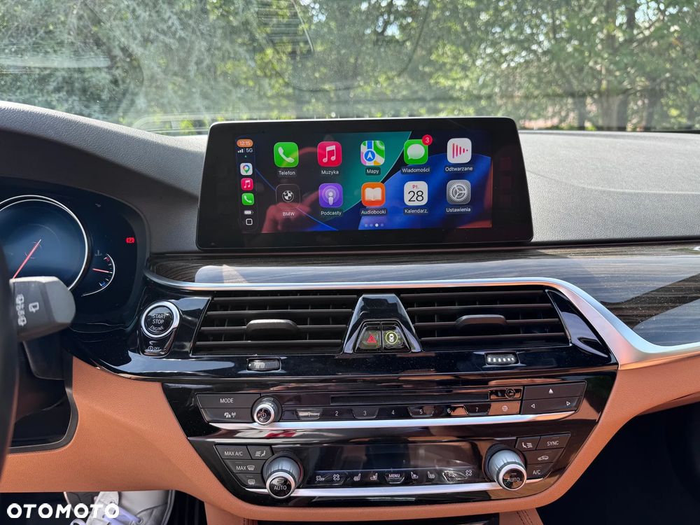 BMW Seria 5 520d M Sport Edition - 16