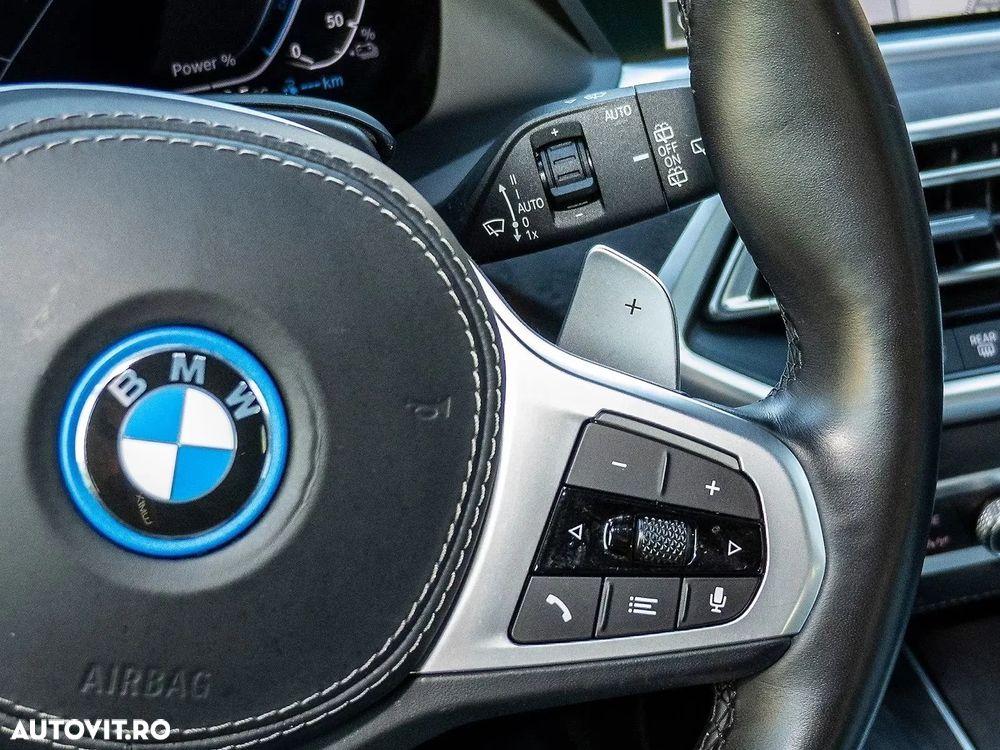 BMW X5 xDrive45e - 13