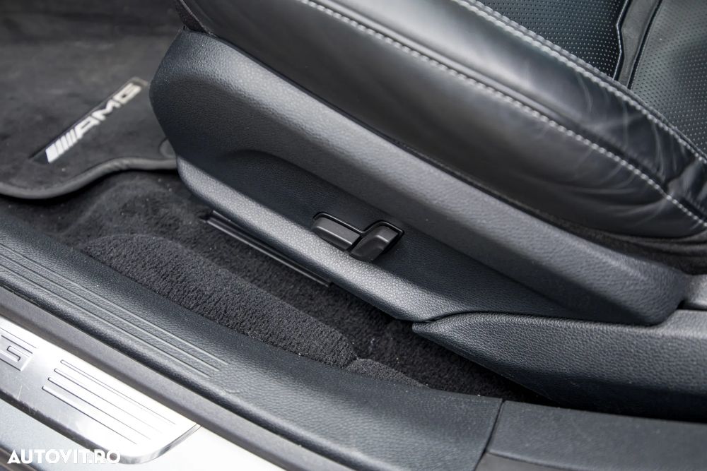 Mercedes-Benz AMG GT 4-door Coupe 43 4Matic+ - 32