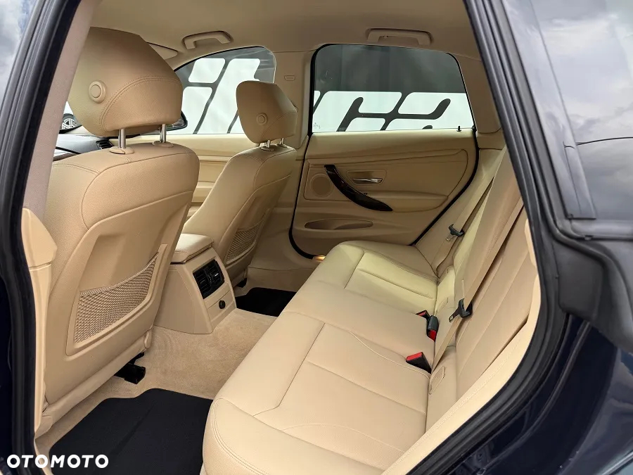 BMW 3GT 320i xDrive GT Sport-Aut Luxury Line - 28