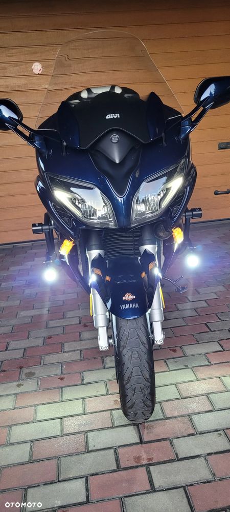 Yamaha FJR - 6