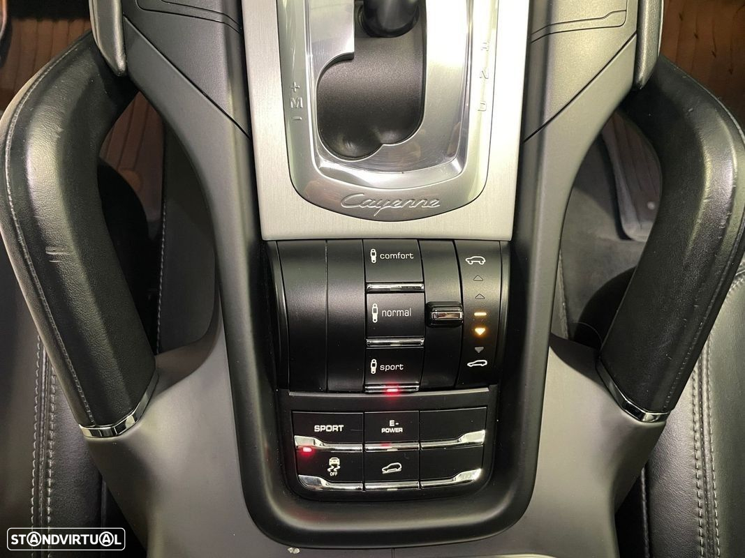 Porsche Cayenne S Hybrid - 29