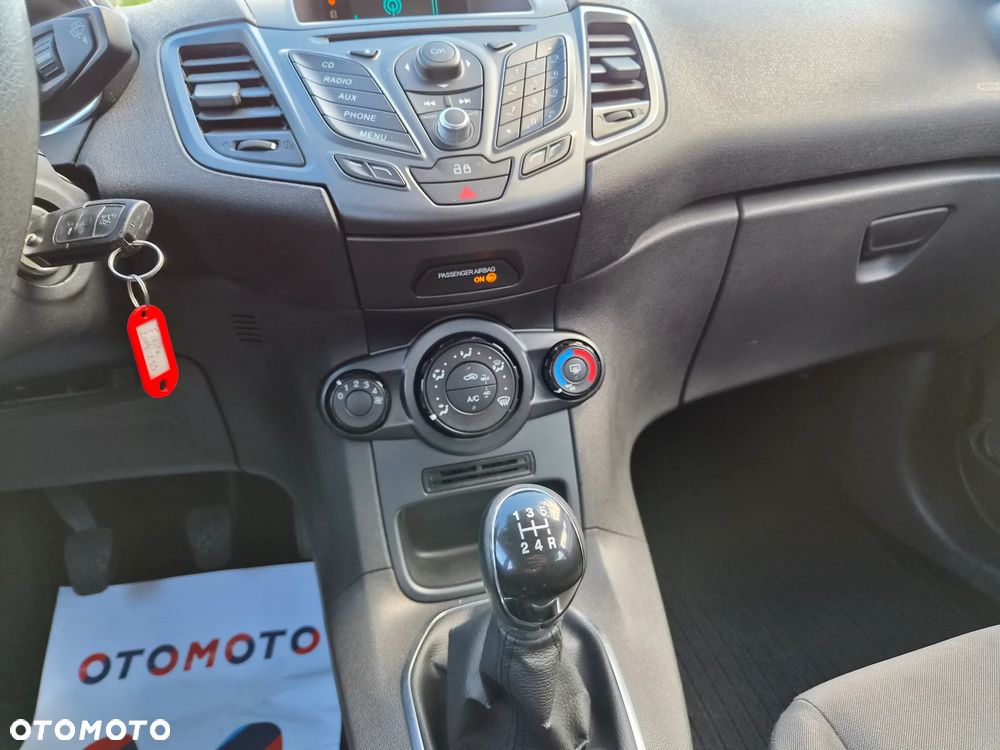 Ford Fiesta - 31