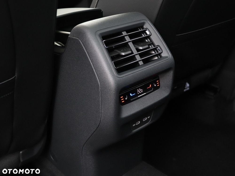 Volkswagen Tiguan - 22