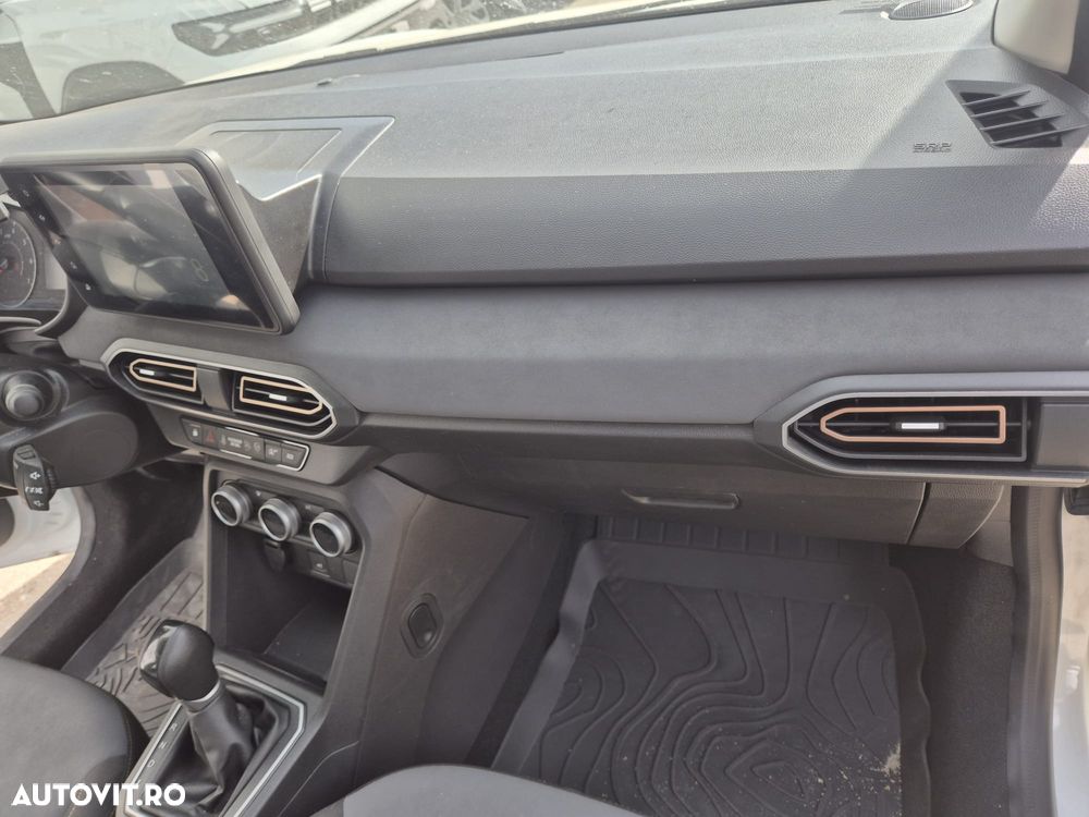 Dacia Sandero TCe 90 CVT Journey - 26