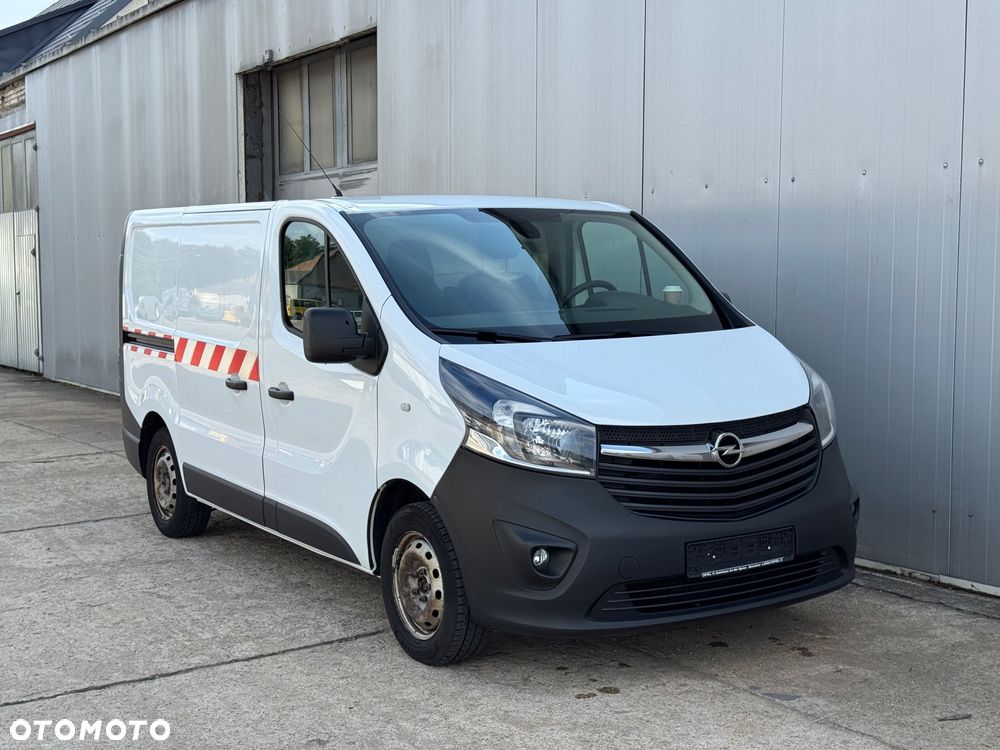 Opel Vivaro - 1