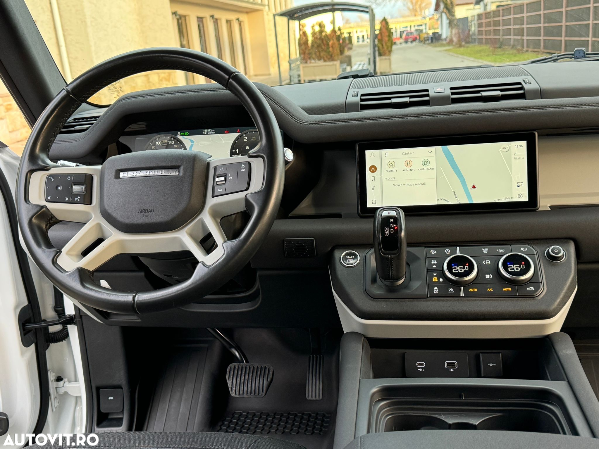 Land Rover Defender 110 2.0L D240 - 13