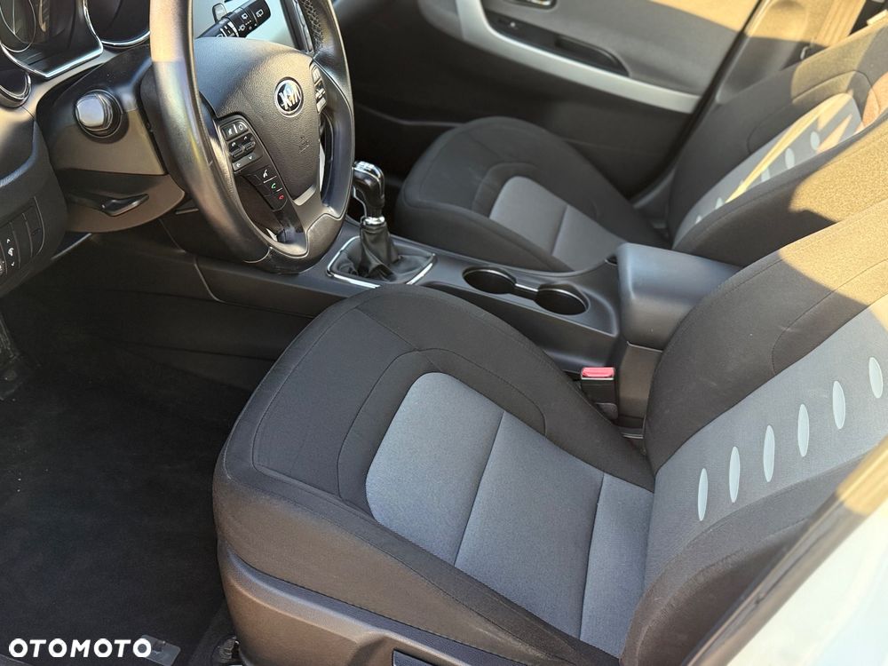 Kia Ceed - 14