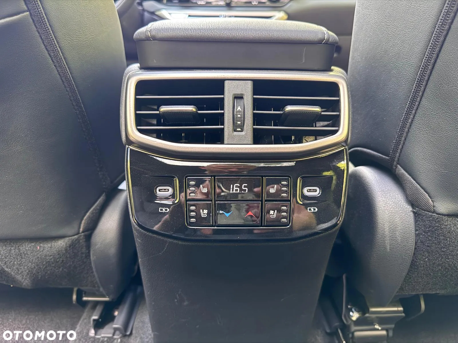 Lexus RX 350h (hybrid) Business - 28