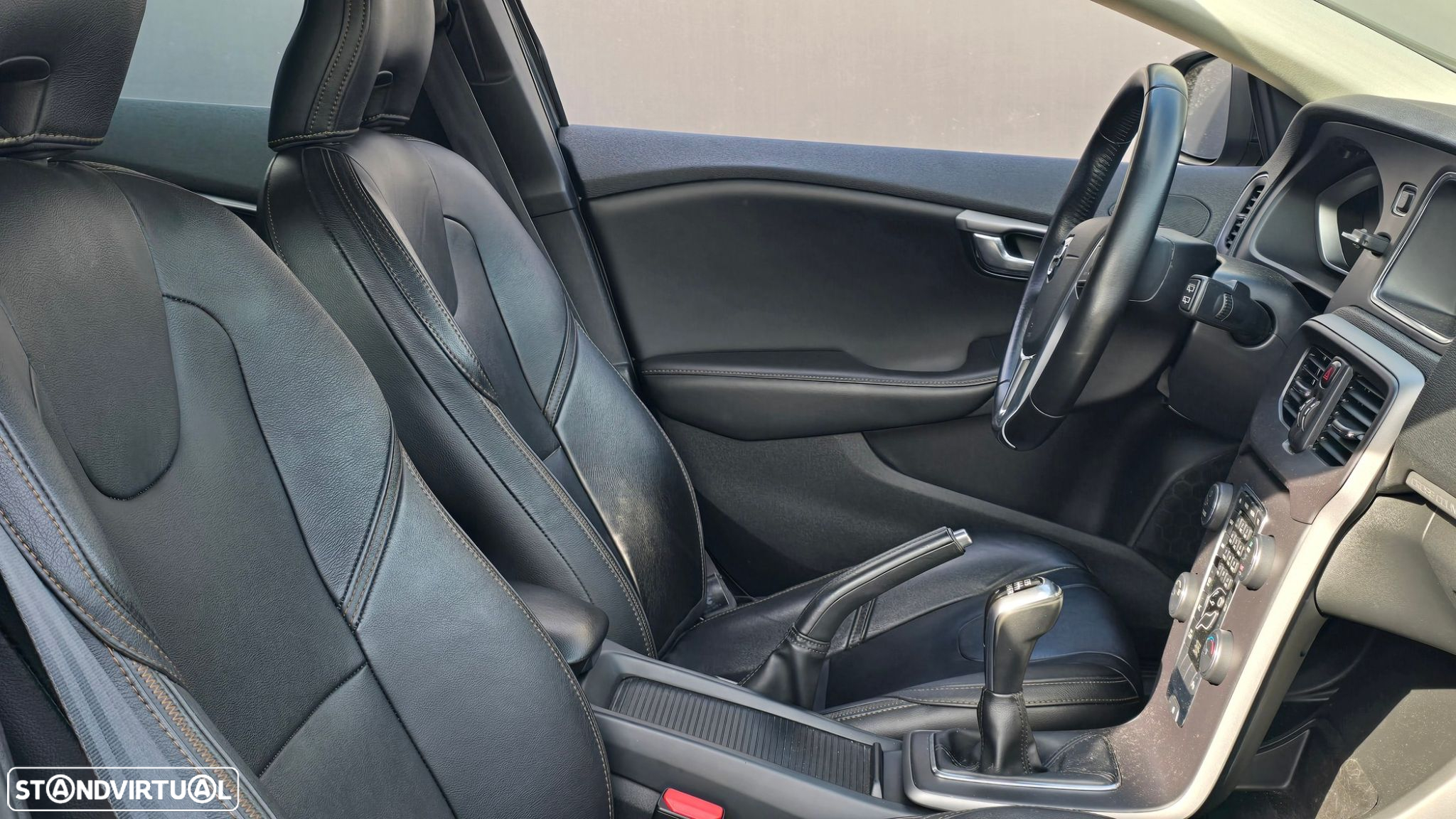 Volvo V40 Cross Country 2.0 D3 - 7