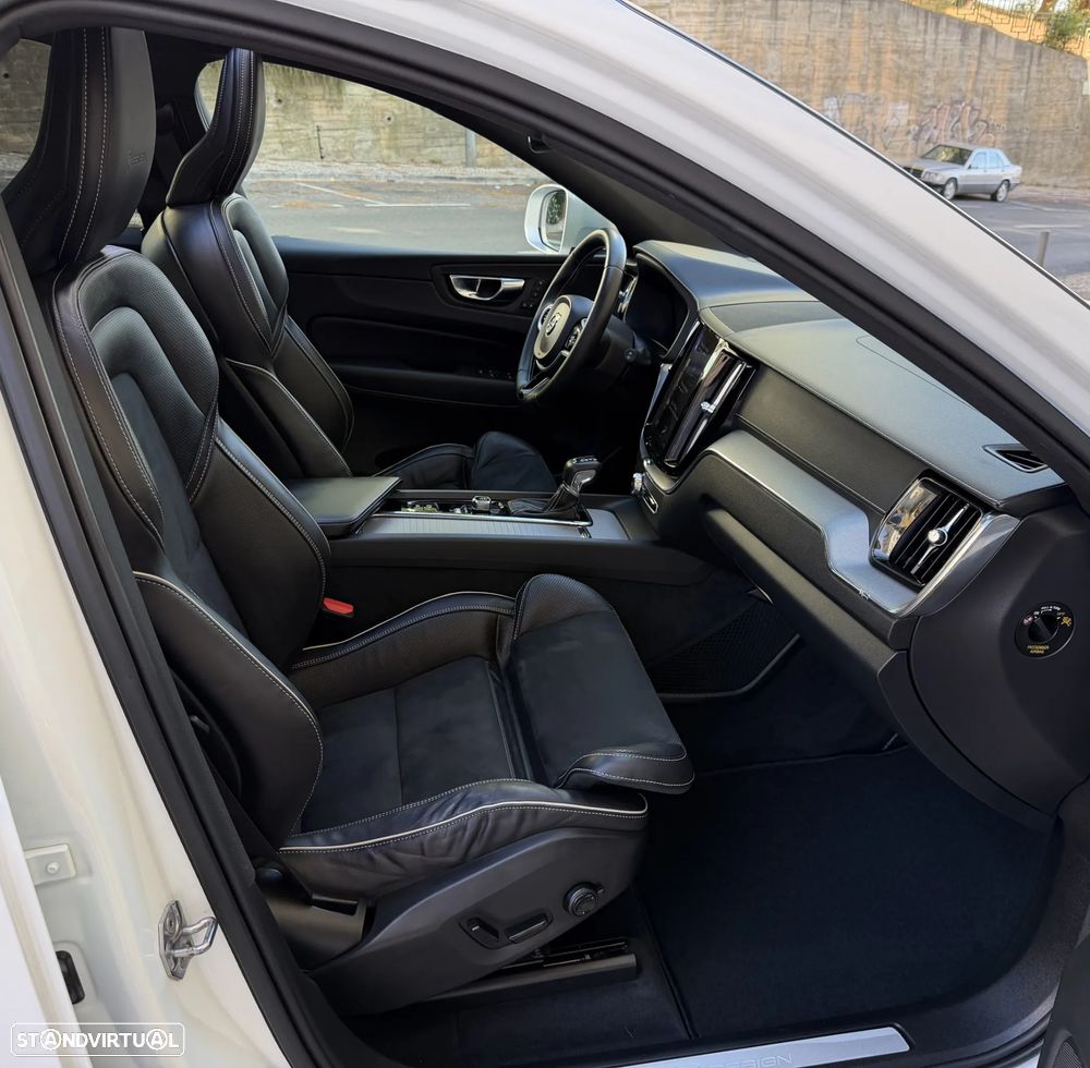 Volvo XC 60 2.0 T6 R-Design AWD - 23