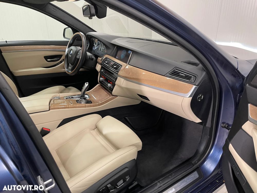BMW Seria 5 530d xDrive Touring Aut. - 10