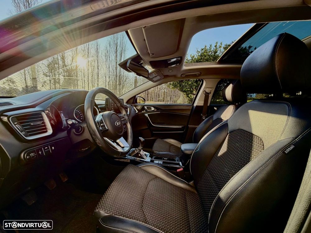 Kia Ceed - 12
