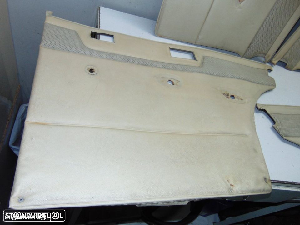 Mercedes W114 - quartelas das portas - 8