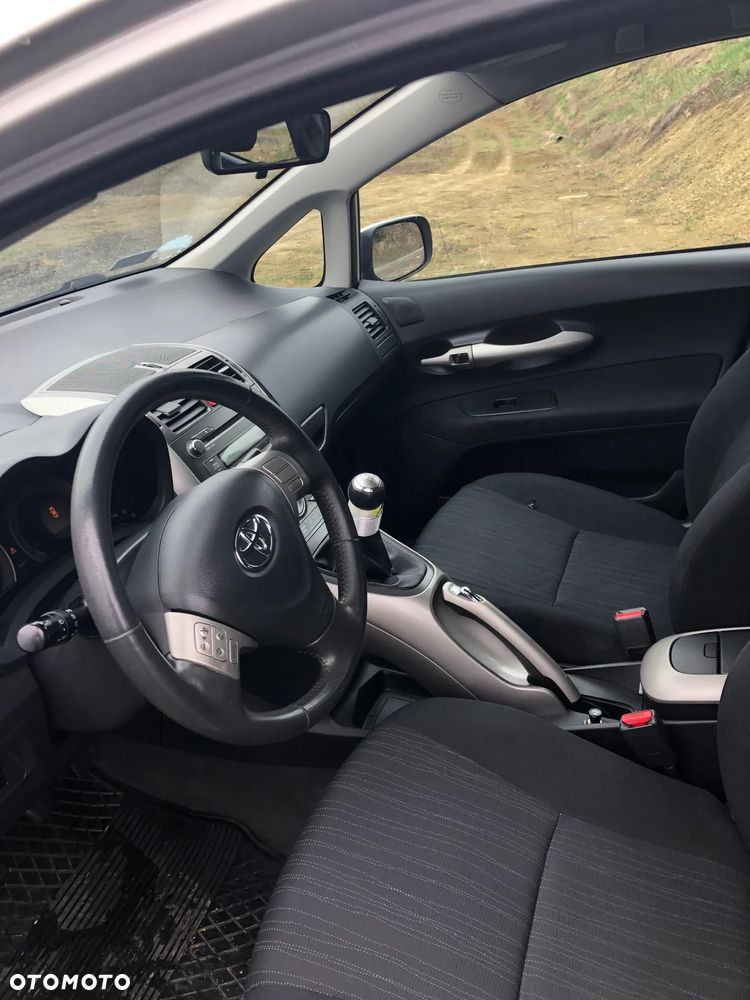 Toyota Auris 1.6 VVT-i Luna - 21