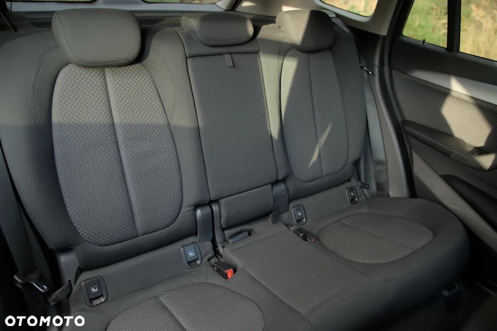 BMW X1 sDrive18i GPF - 18
