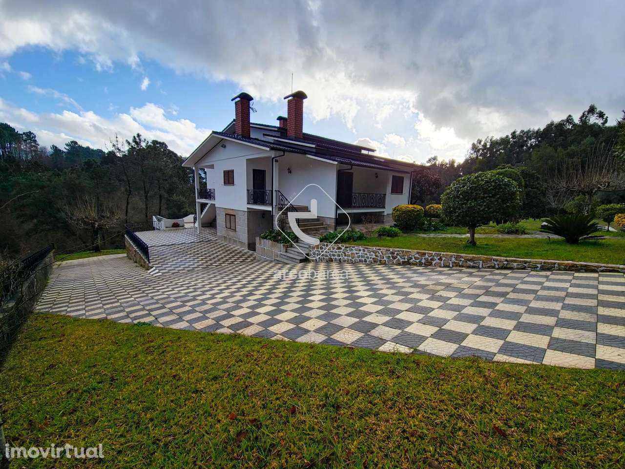 Moradia T4 Mobilada e Equipada para Arrendamento - Grande imagem: 4/30