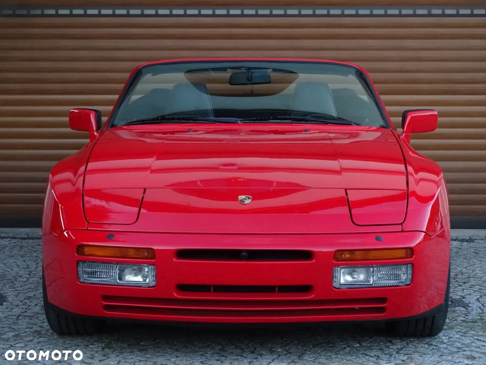 Porsche 944 - 25
