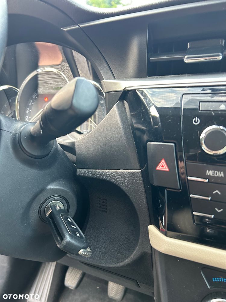 Toyota Corolla - 7