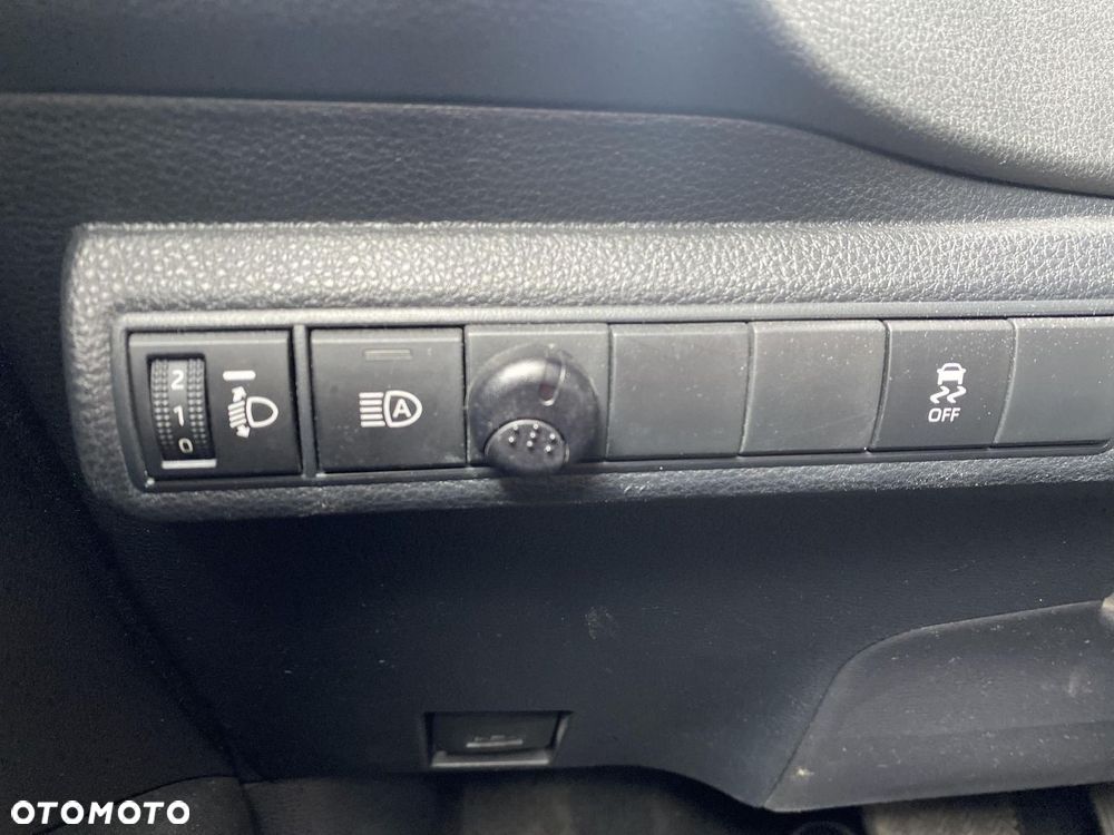 Toyota Corolla - 21
