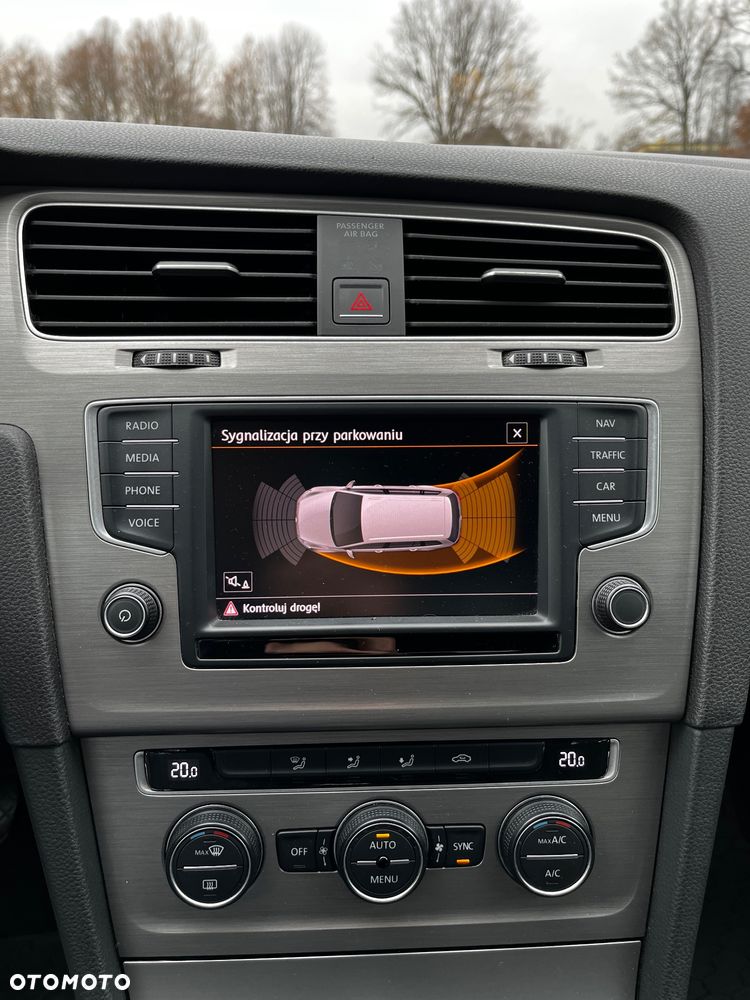 Volkswagen Golf 1.6 TDI BlueMotion Comfortline - 14