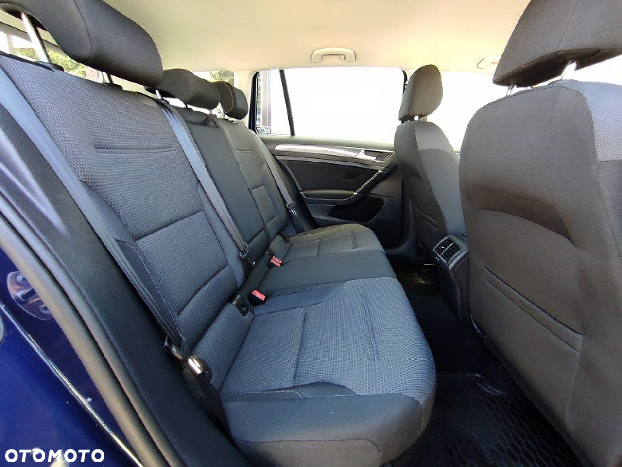 Volkswagen Golf - 15