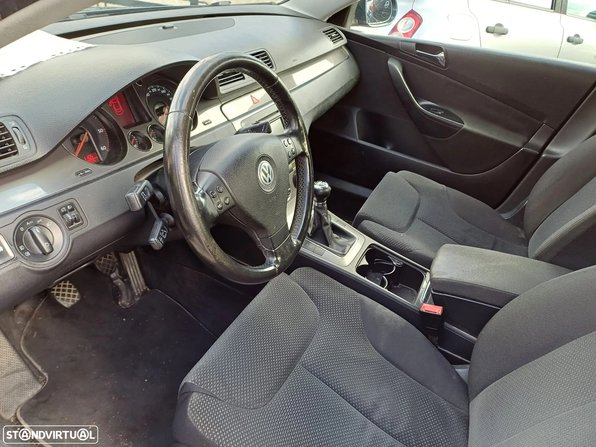 VW Passat Variant 1.9 TDi Trendline - 8
