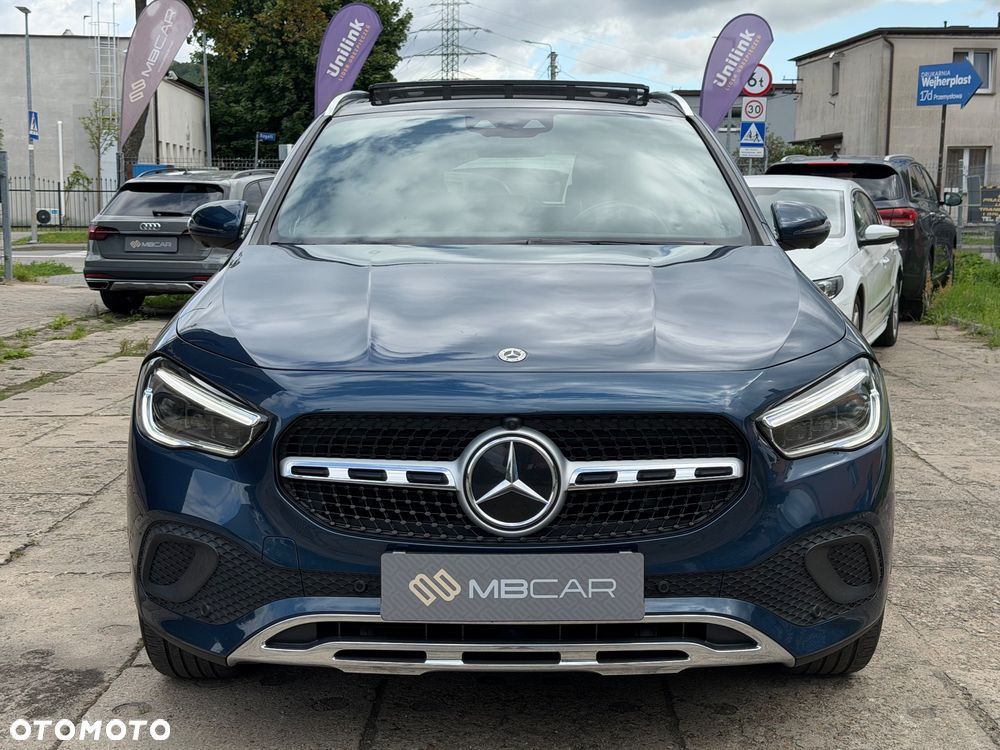 Mercedes-Benz GLA - 10