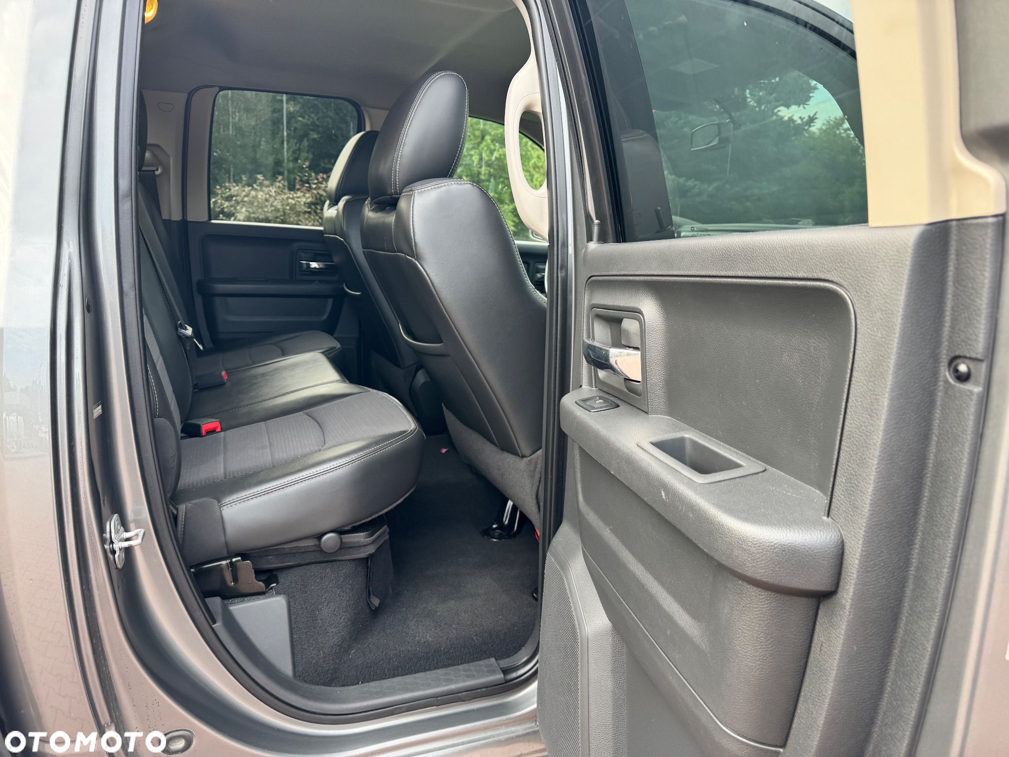 Dodge RAM 1500 5.7 4x4 - 22