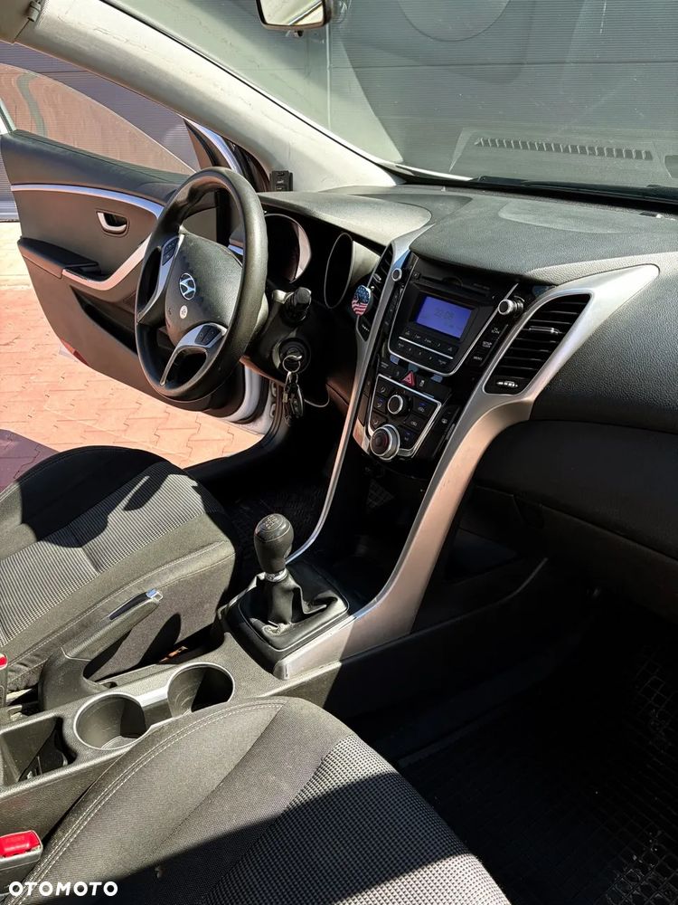 Hyundai i30 1.6 CRDi BlueDrive Classic - 8
