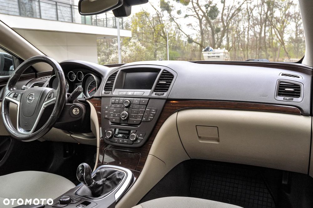 Opel Insignia - 10
